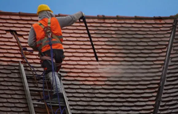 Limpieza de Tejados en la ciudad Tarazona, Zaragoza